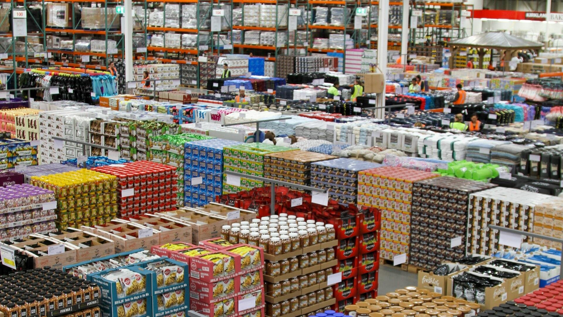 US producer price growth moderates in December
