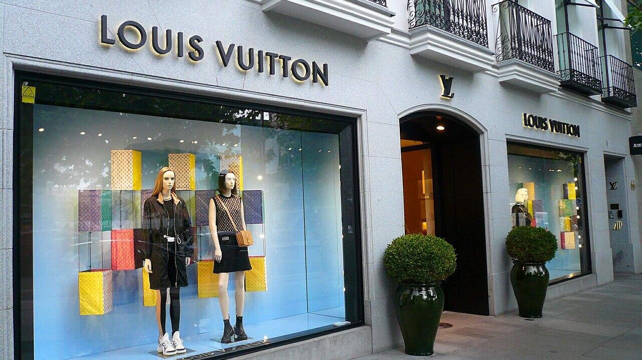 LVMH misses Q3 projections; Chinese demand weakens