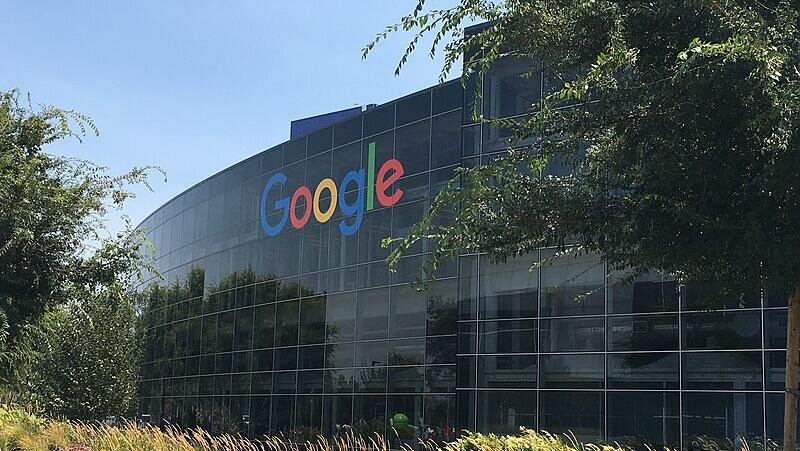 Chegg takes action on Alphabet, Google AI Overviews