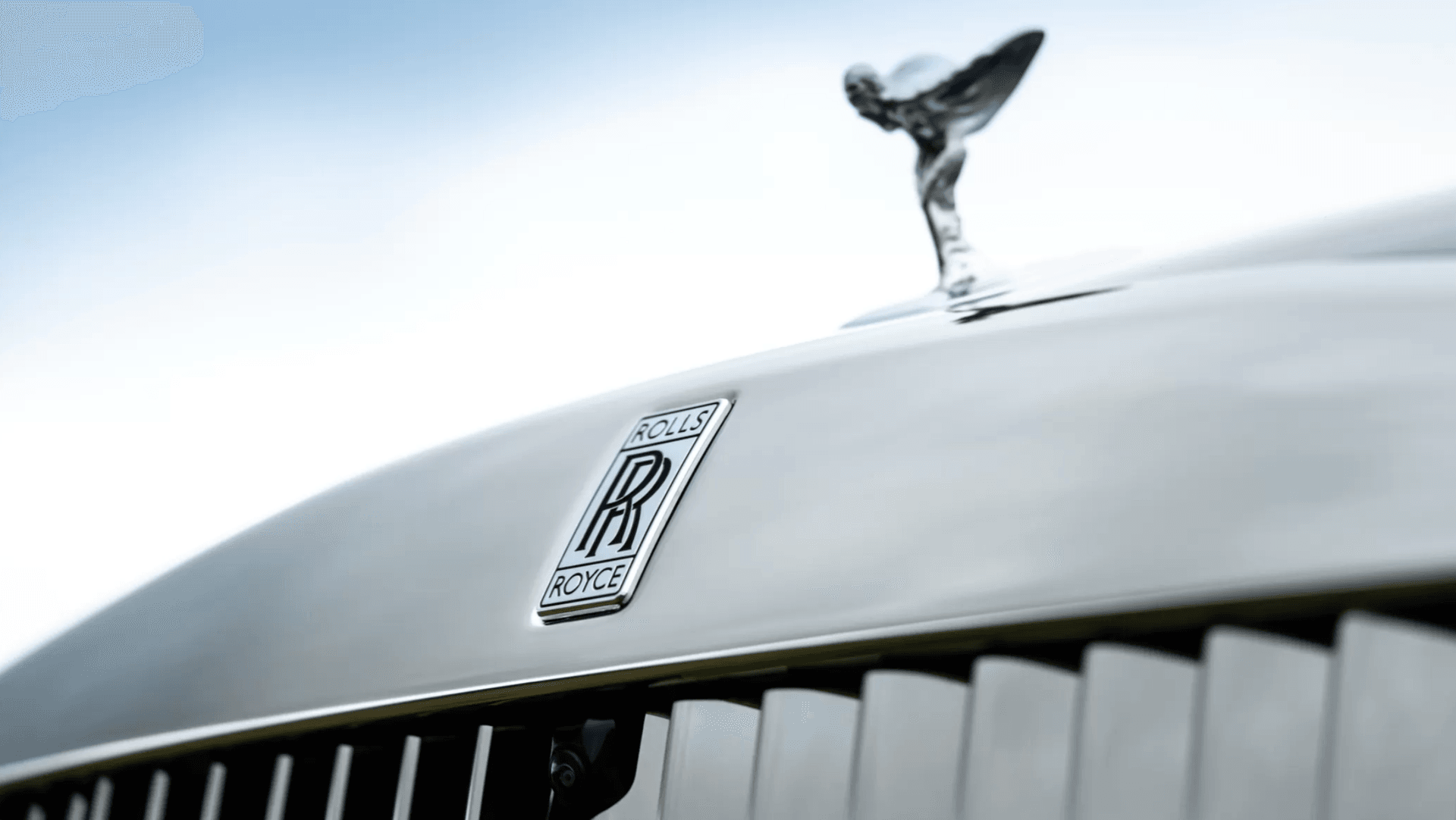 Rolls-Royce posts strong revenue, speeds to new guidance